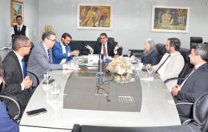 MPMA e SES discutem manutenção de atendimento a pacientes do MA em hospital do PI