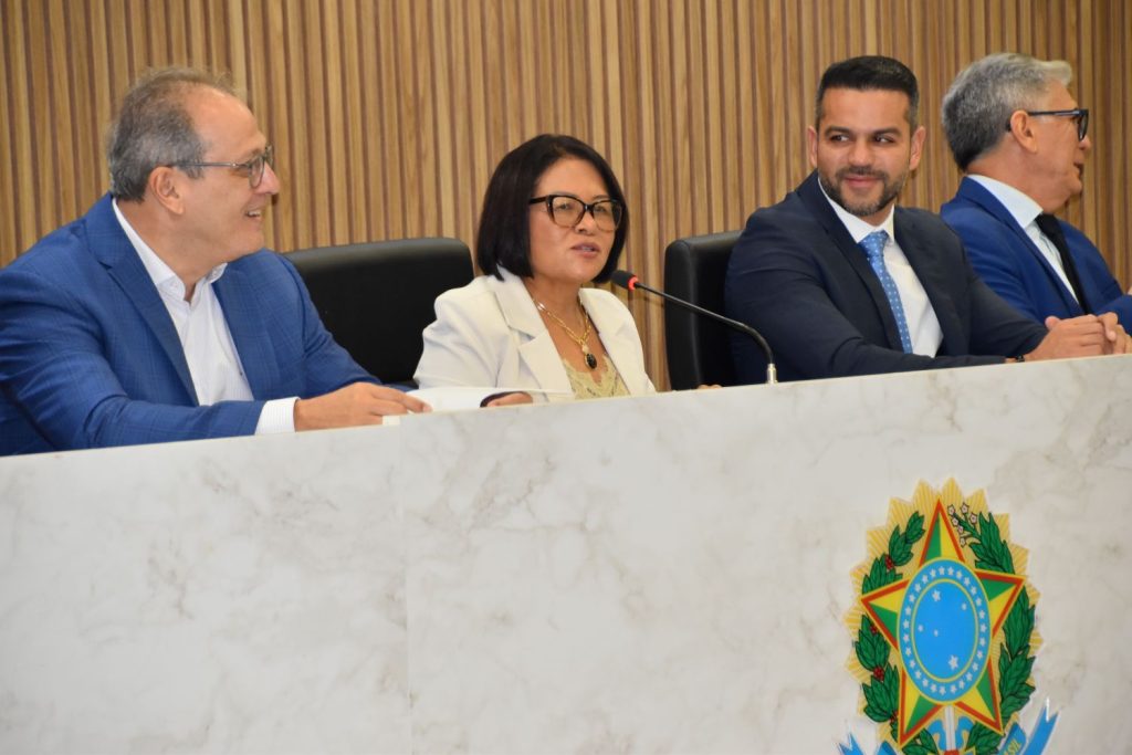 Doracy Moreira Reis abriu e coordenou a audiência