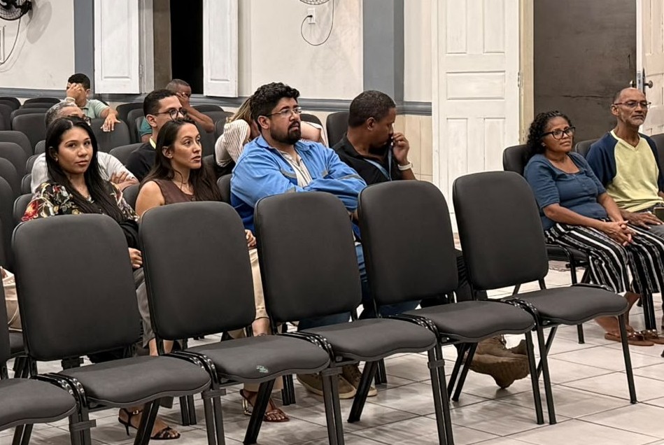 Moradores e líderes comunitários participaram da audiência