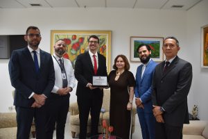 SÃO LUÍS – Corregedora-Geral recebe homenagem da Comissão de Aprovados